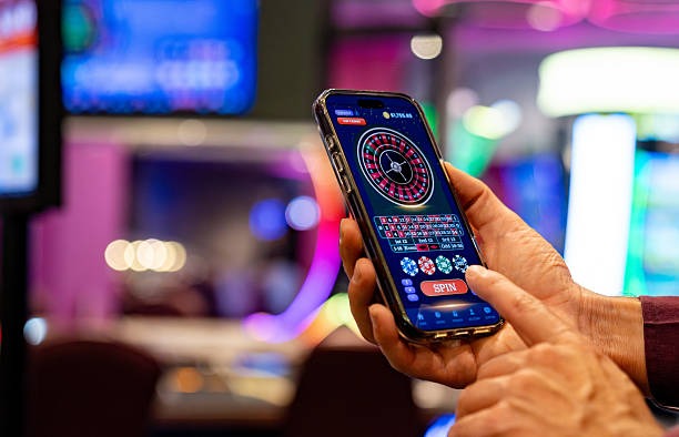 Golden Toad betting interface showing stake options and live dealer feed